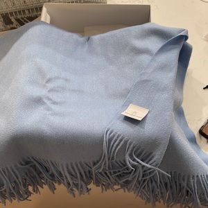 Yves Delorme Throw Blanket - brand new